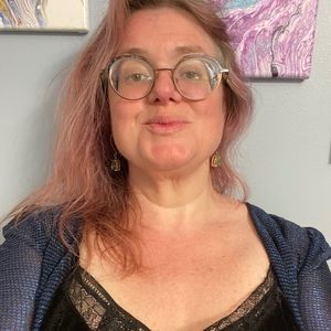 Meet your Posher, Liz